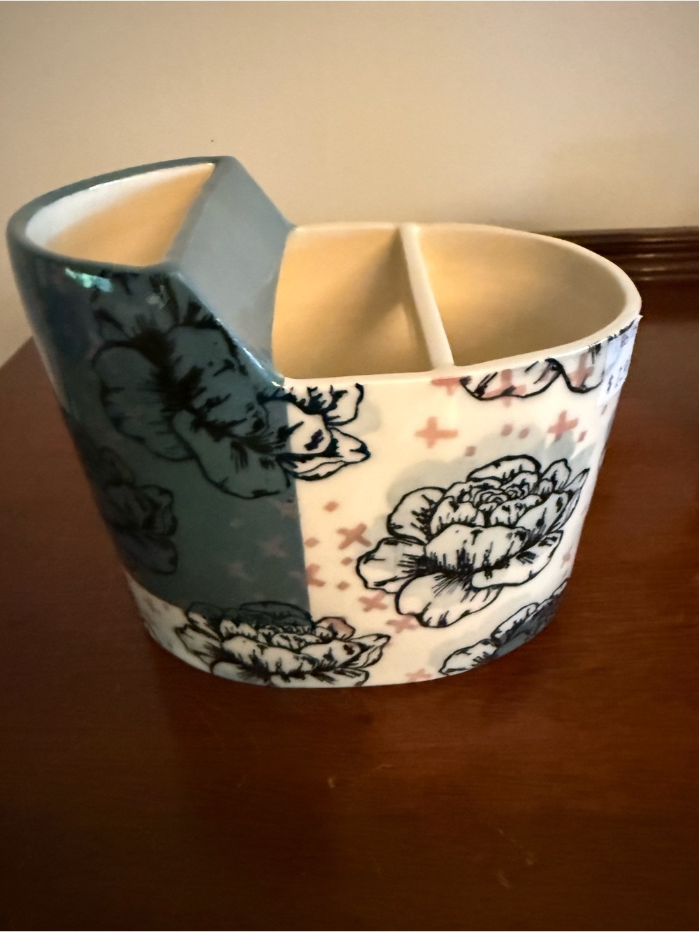City In Bloom Ceramic Floral Organizer in Blue & Cream